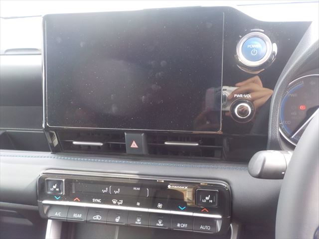 Toyota Voxy 2022 - Black