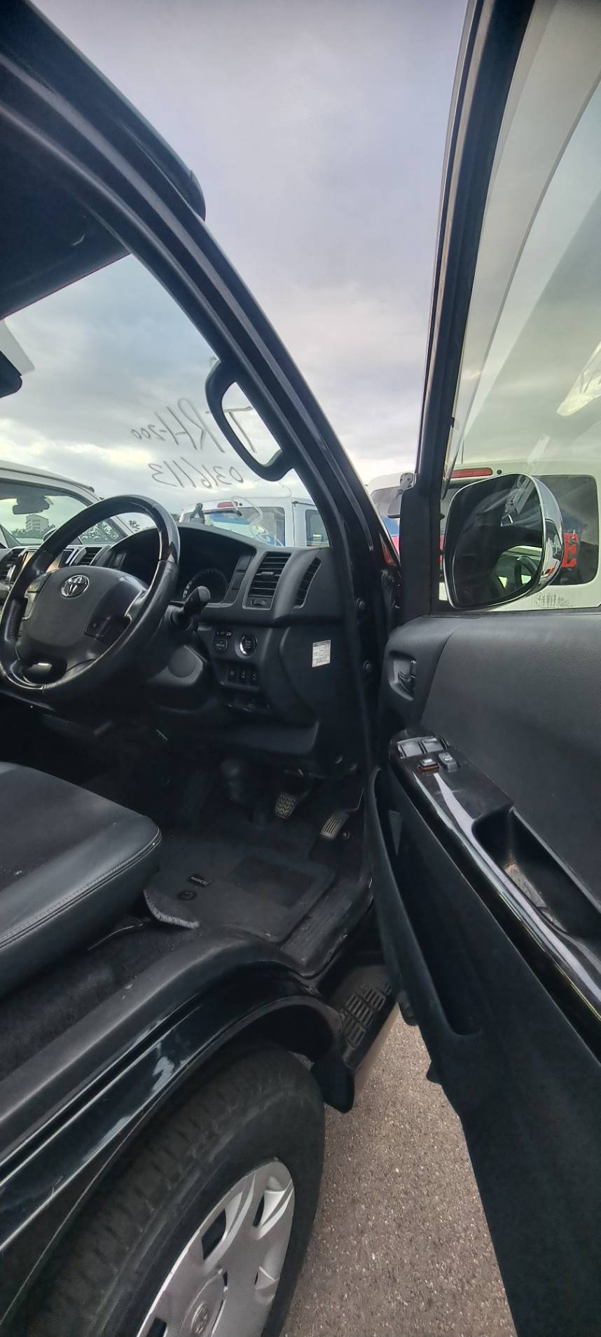Toyota Hiace Super GL 2020 - Black
