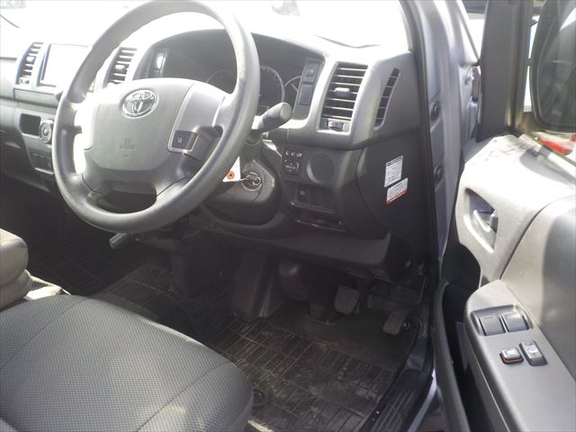Toyota Hiace GL 2020 - Silver