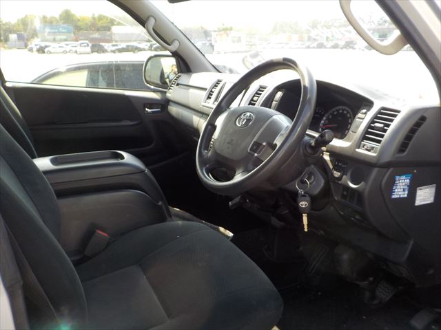 Toyota Hiace Super GL 2020 - Silver