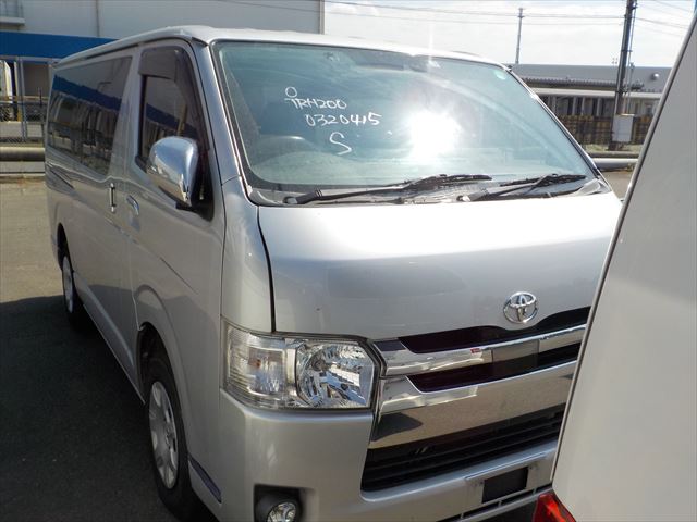 Toyota Hiace Super GL 2020 - Silver