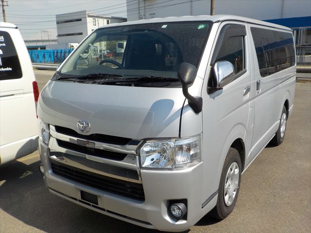Toyota Hiace Super GL 2020 - Silver