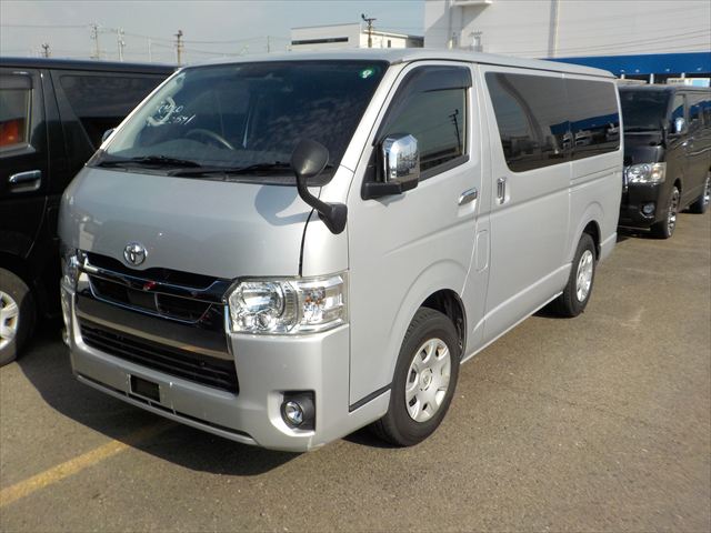 Toyota Hiace Super GL 2020 - Silver