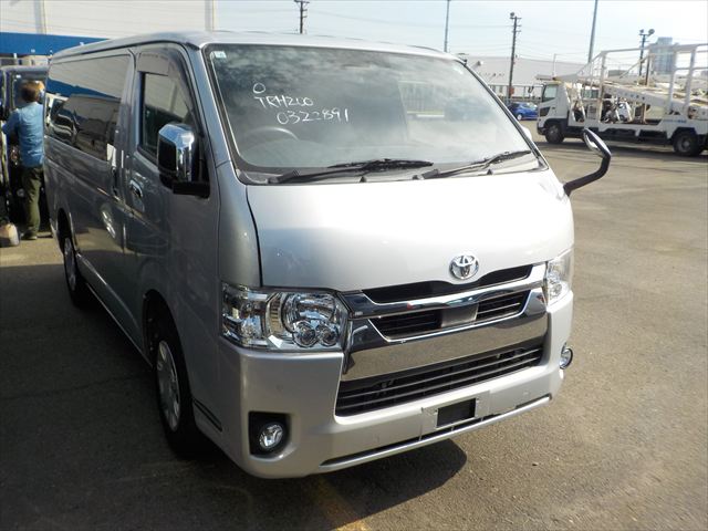 Toyota Hiace Super GL 2020 - Silver