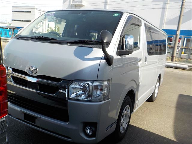 Toyota Hiace Super GL 2020 - Silver