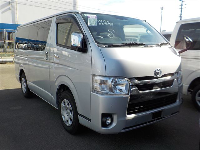 Toyota Hiace Super GL 2020 - Silver