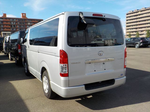 Toyota Hiace Super GL 2020 - Silver
