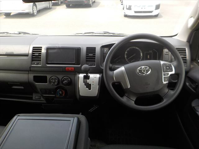 Toyota Hiace GL 2021 - Silver