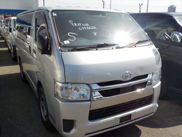 Toyota Hiace GL 2021 - Silver