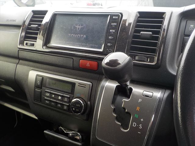 Toyota Hiace Super GL 2021 - Pearl
