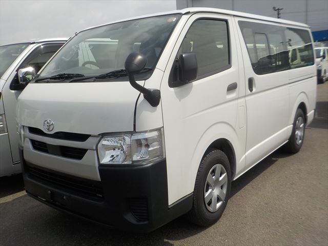 Toyota Hiace DX 2021 - White