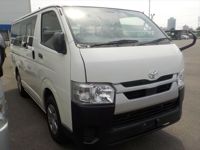 Toyota Hiace DX 2021 - White