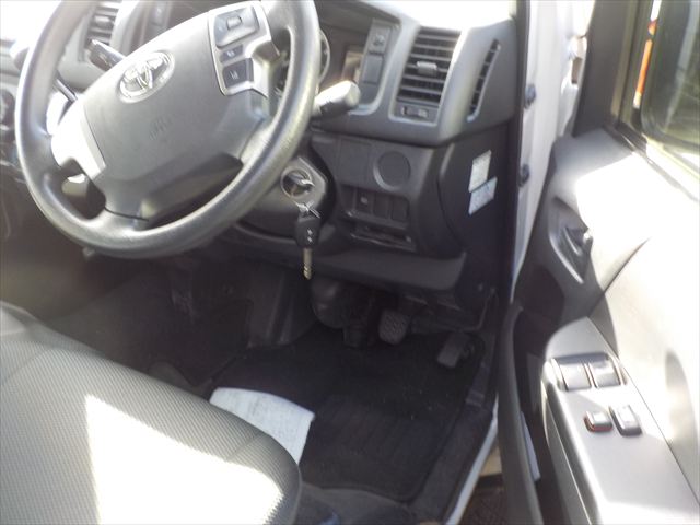 Toyota Hiace DX 2021 - White