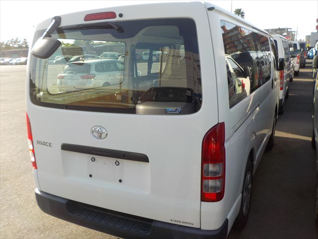 Toyota Hiace DX 2021 - White
