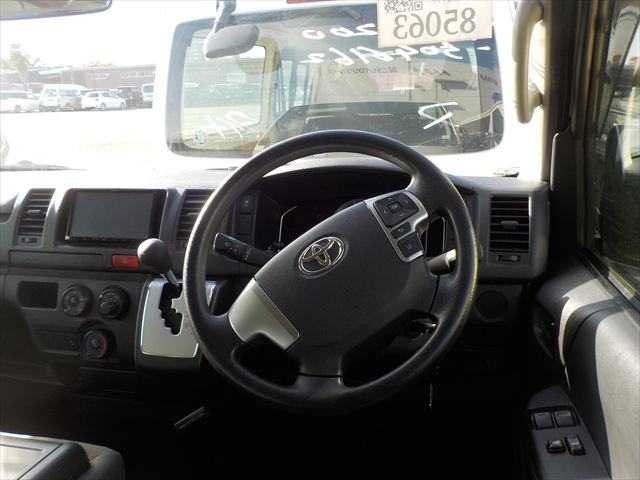 Toyota Hiace DX 2021 - White