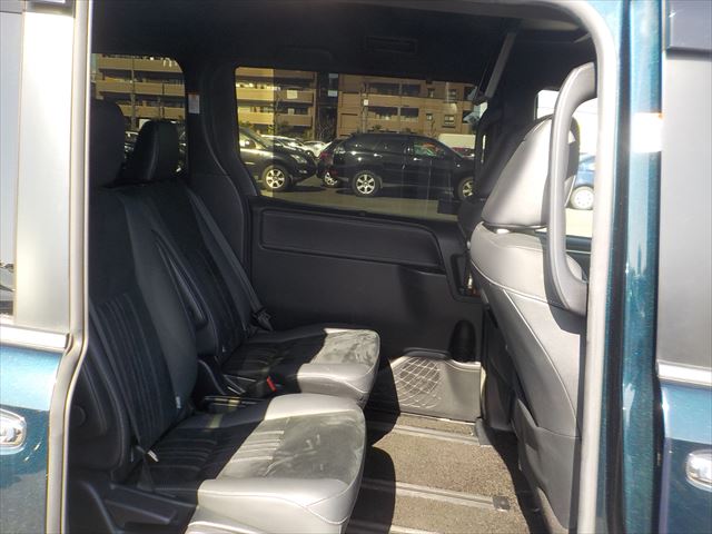 Toyota Esquire Gi Premium 2021 - Bluish Green