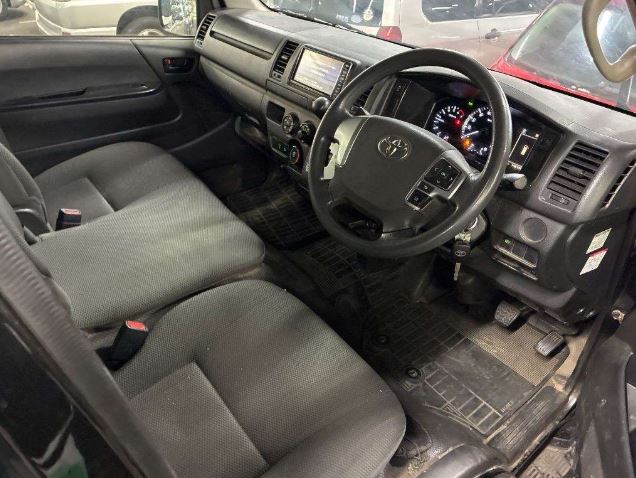 Toyota Hiace DX 2021 - Black