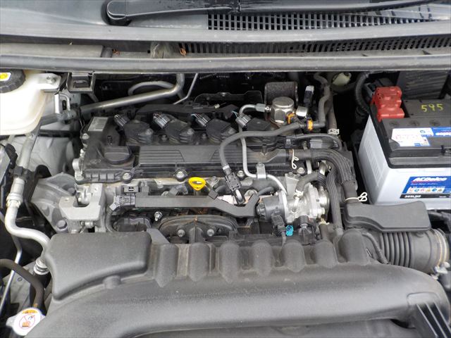 Toyota Noah Non-Hybrid 2022 - Pearl