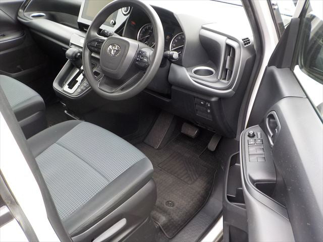 Toyota Noah Non-Hybrid 2022 - Pearl