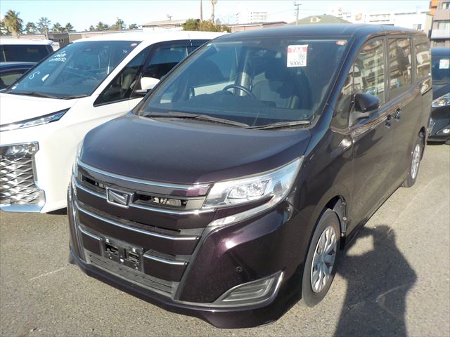 Toyota Noah 2021 - Bordeaux Wine
