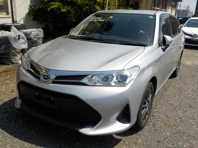 Toyota Corolla Fielder 2020 - Silver