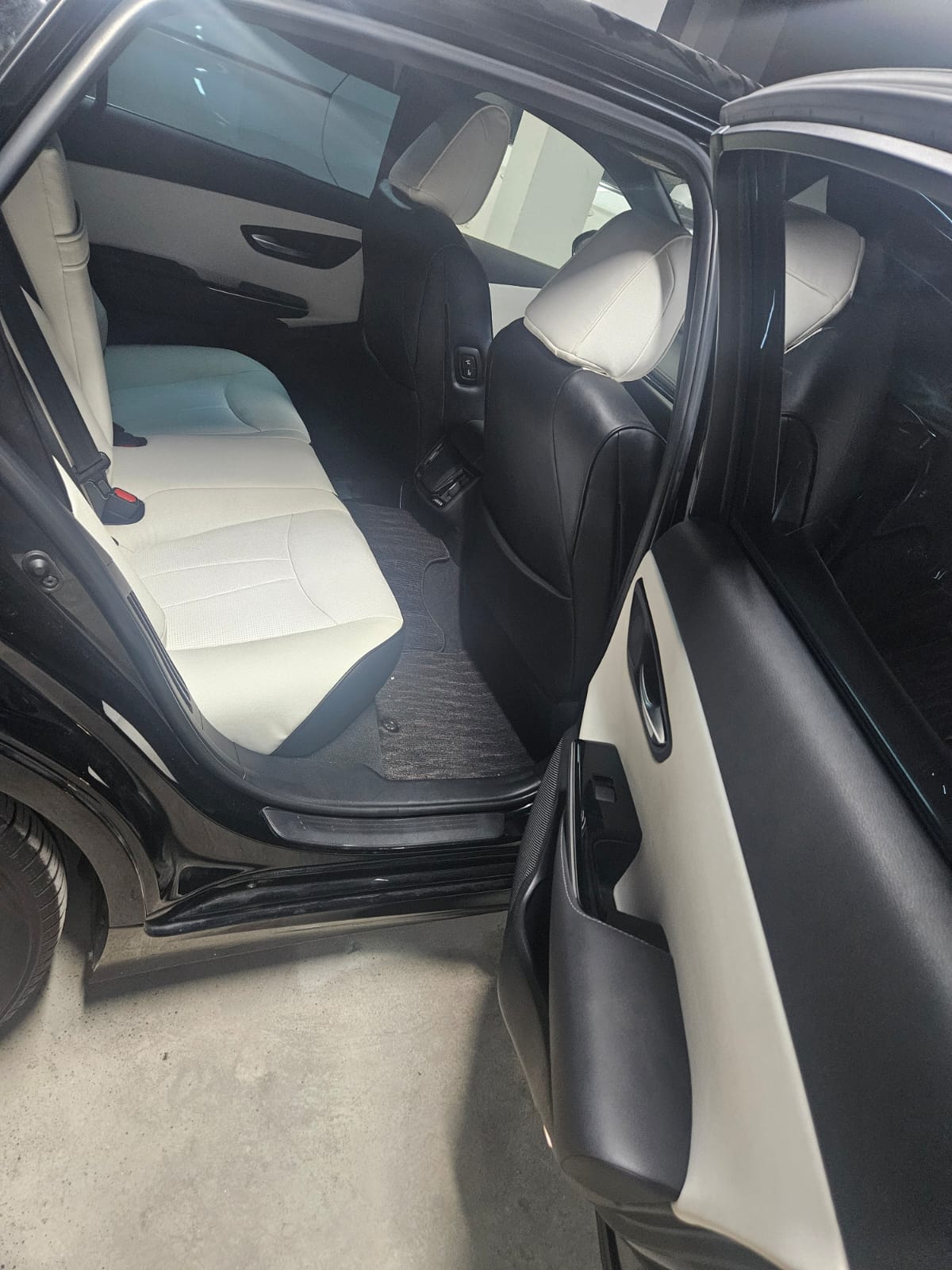 Toyota Crown 2020 - Black