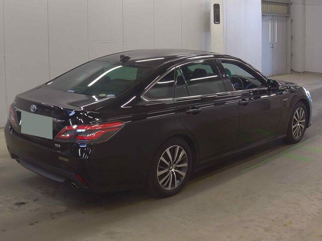 Toyota Crown 2020 - Black