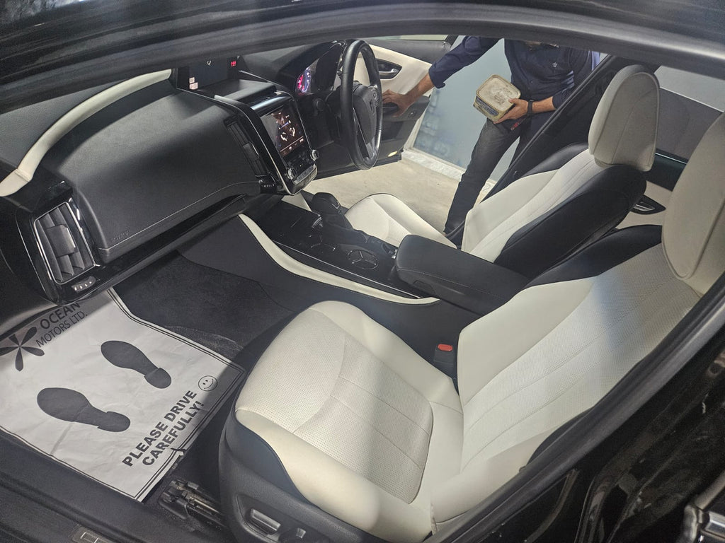 Toyota Crown 2020 - Black