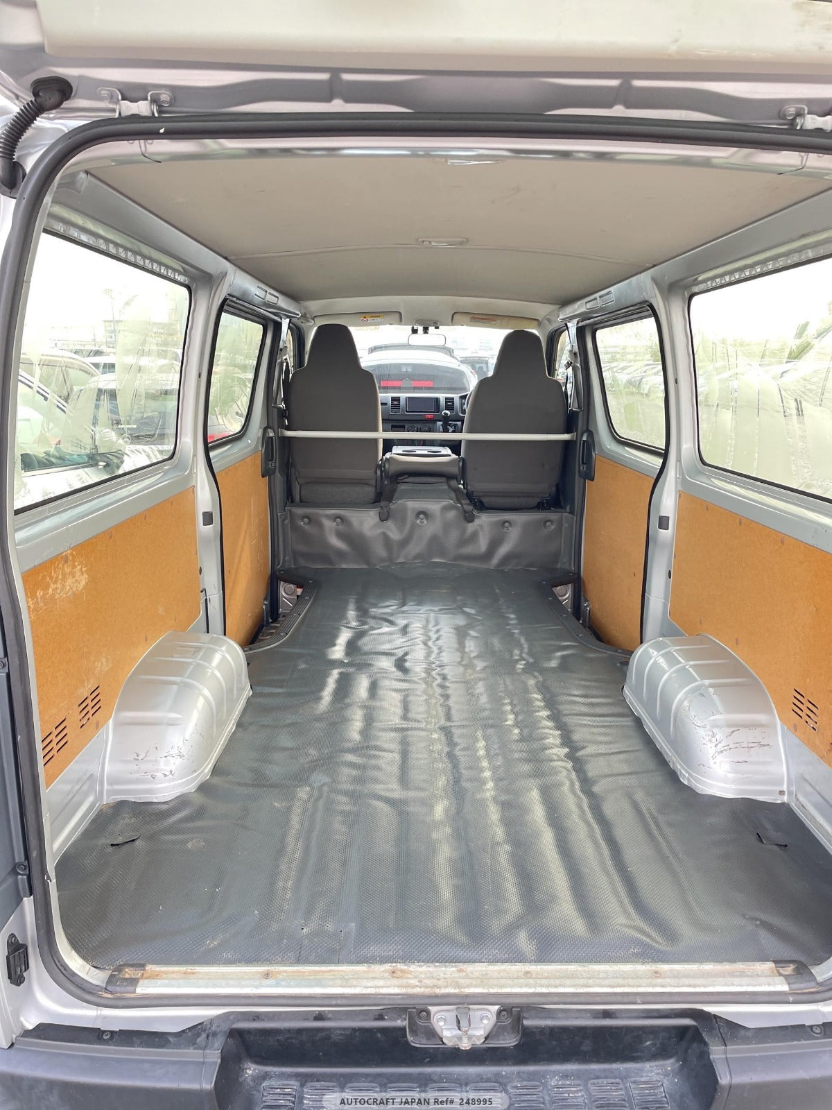 Toyota Hiace DX 2020 - Silver