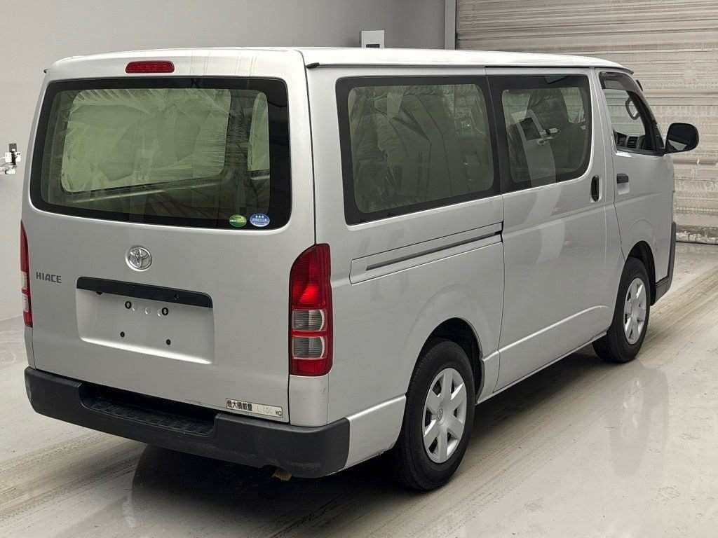 Toyota Hiace DX 2020 - Silver