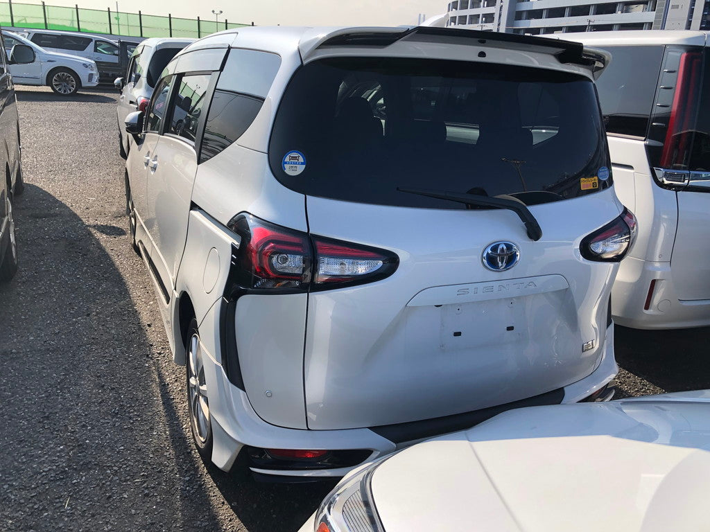 Toyota Sienta  G Cuero 2021 - Pearl