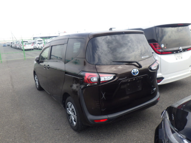 Toyota Sienta G Cuero 2021 - Brown