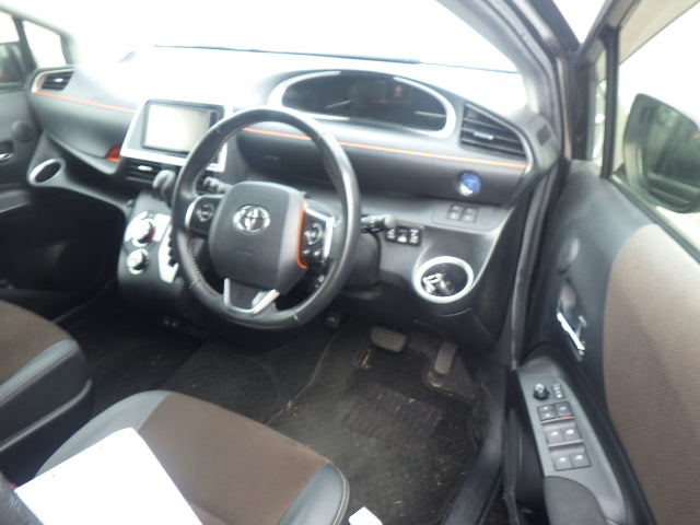 Toyota Sienta G Cuero 2021 - Brown