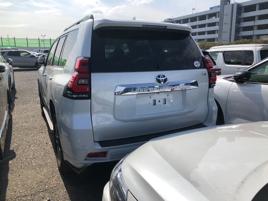 Toyota Land Cruiser Prado 2022 - Pearl