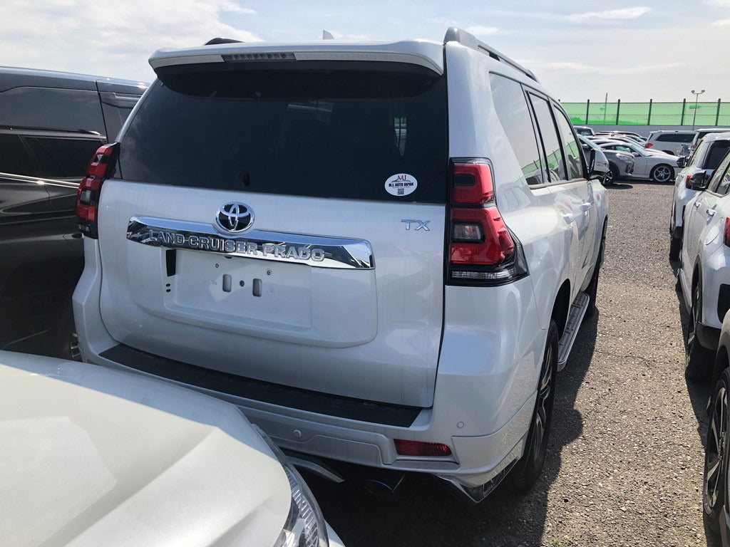Toyota Land Cruiser Prado 2022 - Pearl