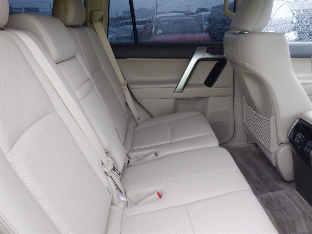Toyota Land Cruiser Prado 2022 - Pearl