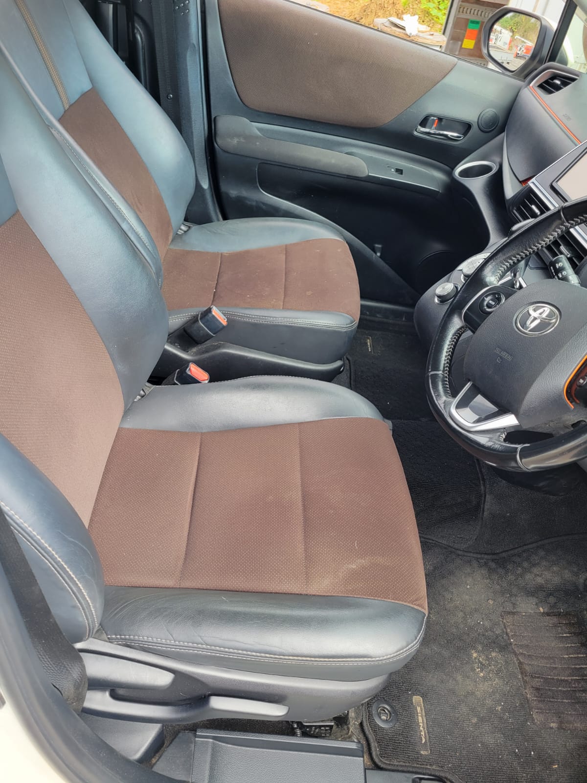 Toyota Sienta G Cuero 2019 - Pearl