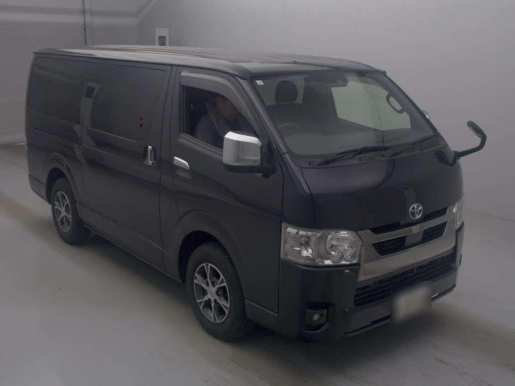 Toyota Hiace Super GL (2022)
