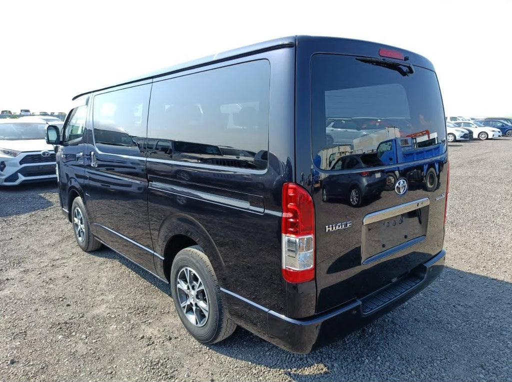 Toyota Hiace Super GL (2022)