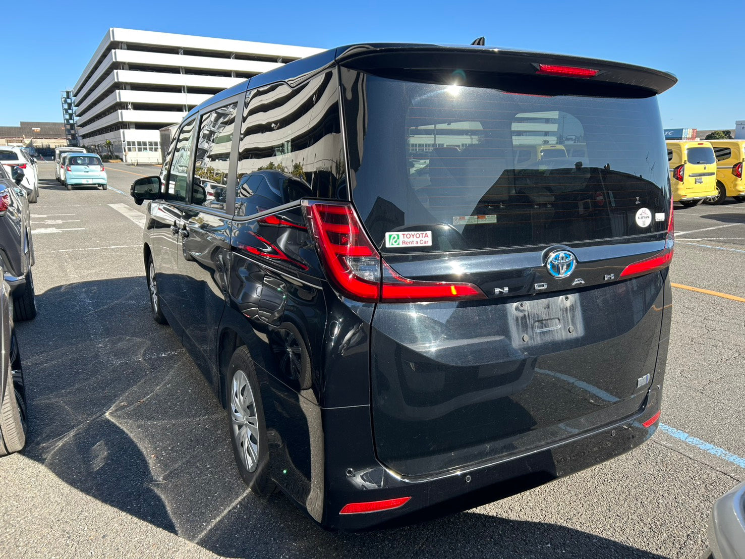 Toyota Noah HV 2022 - Black