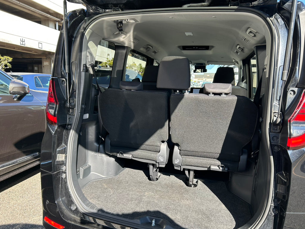 Toyota Noah HV 2022 - Black
