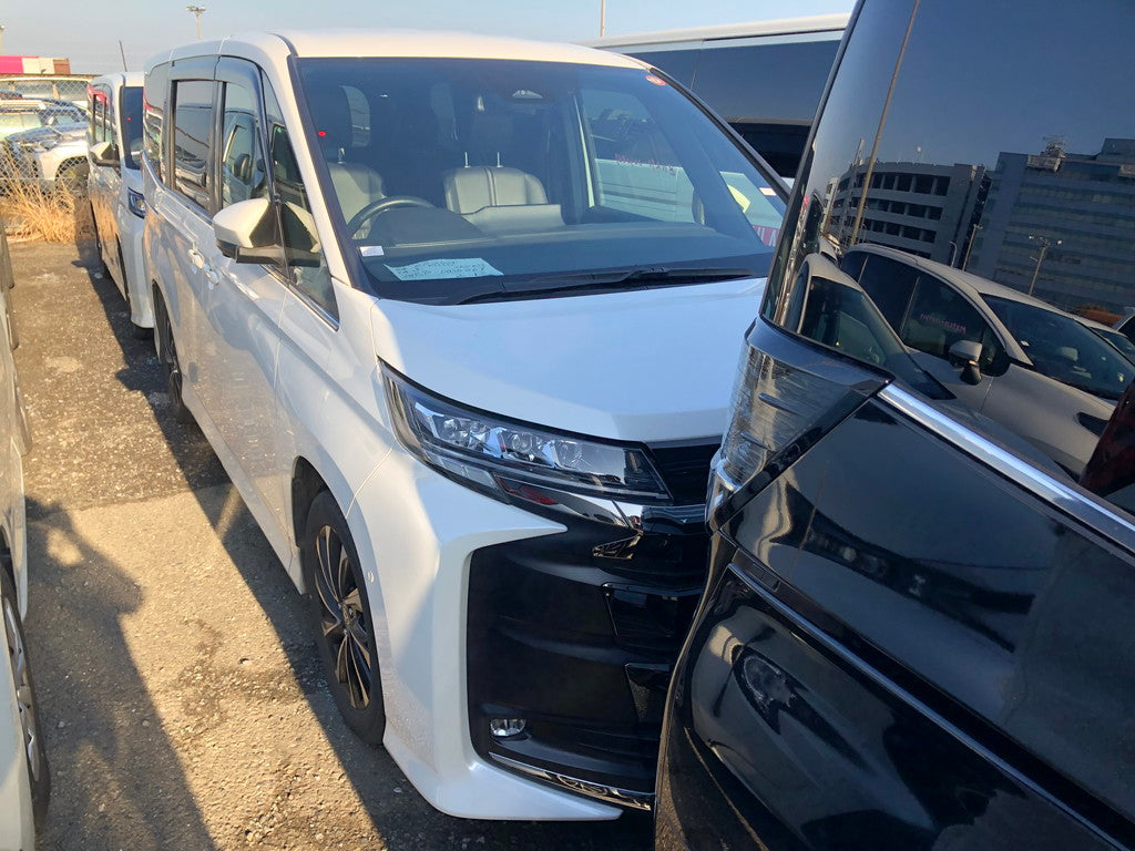 Toyota Noah Hv 2022 - Pearl