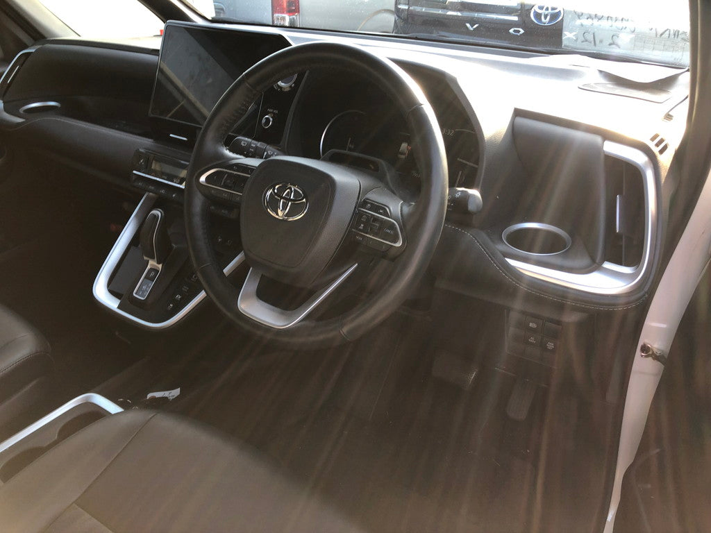 Toyota Noah Hv 2022 - Pearl