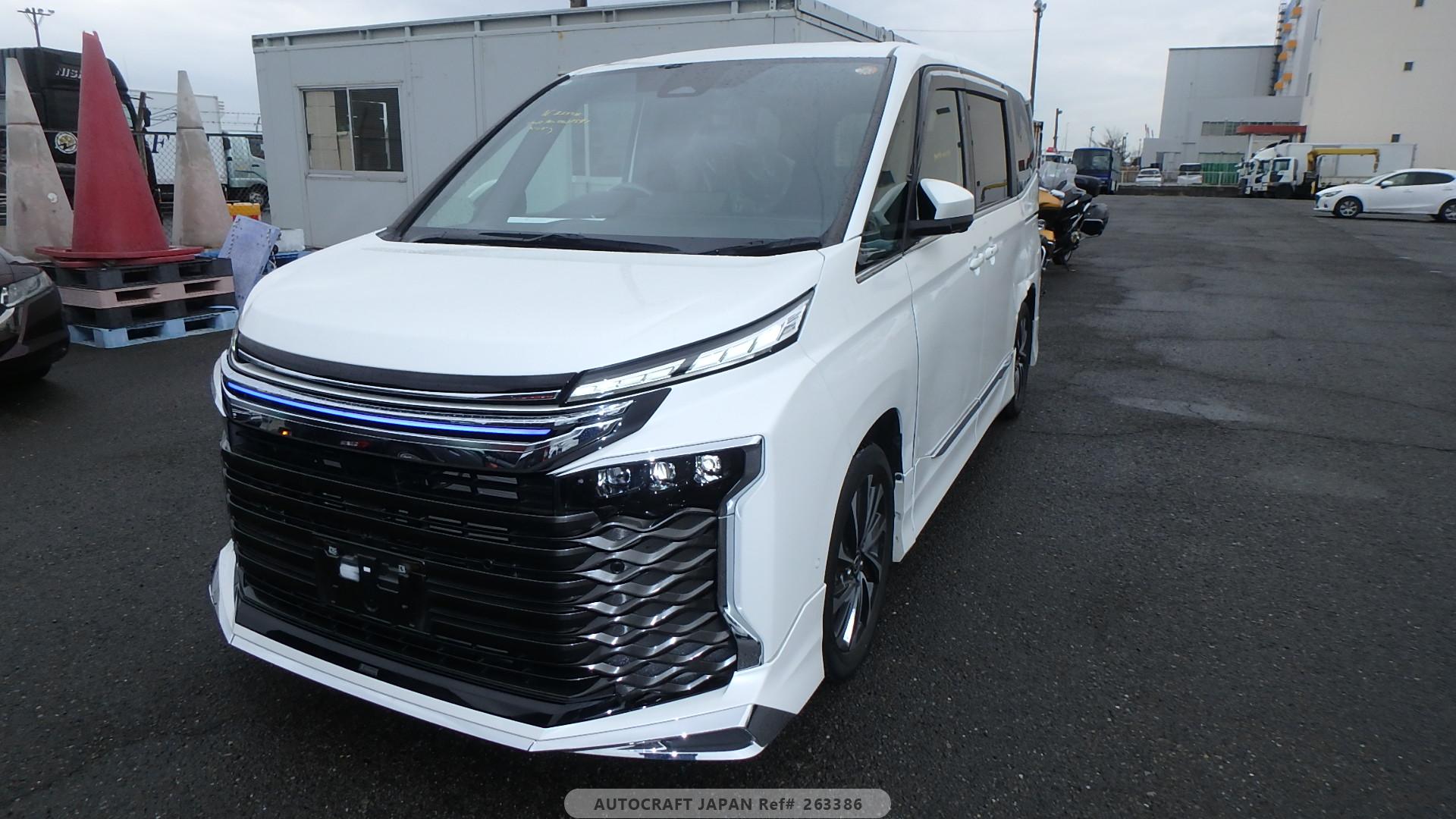 Toyota Voxy Hybrid 2022 - Pearl White