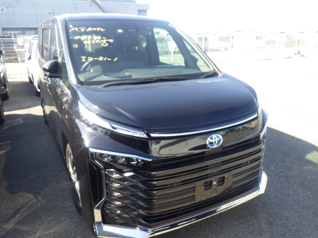 Toyota Voxy HV 2022 - Black