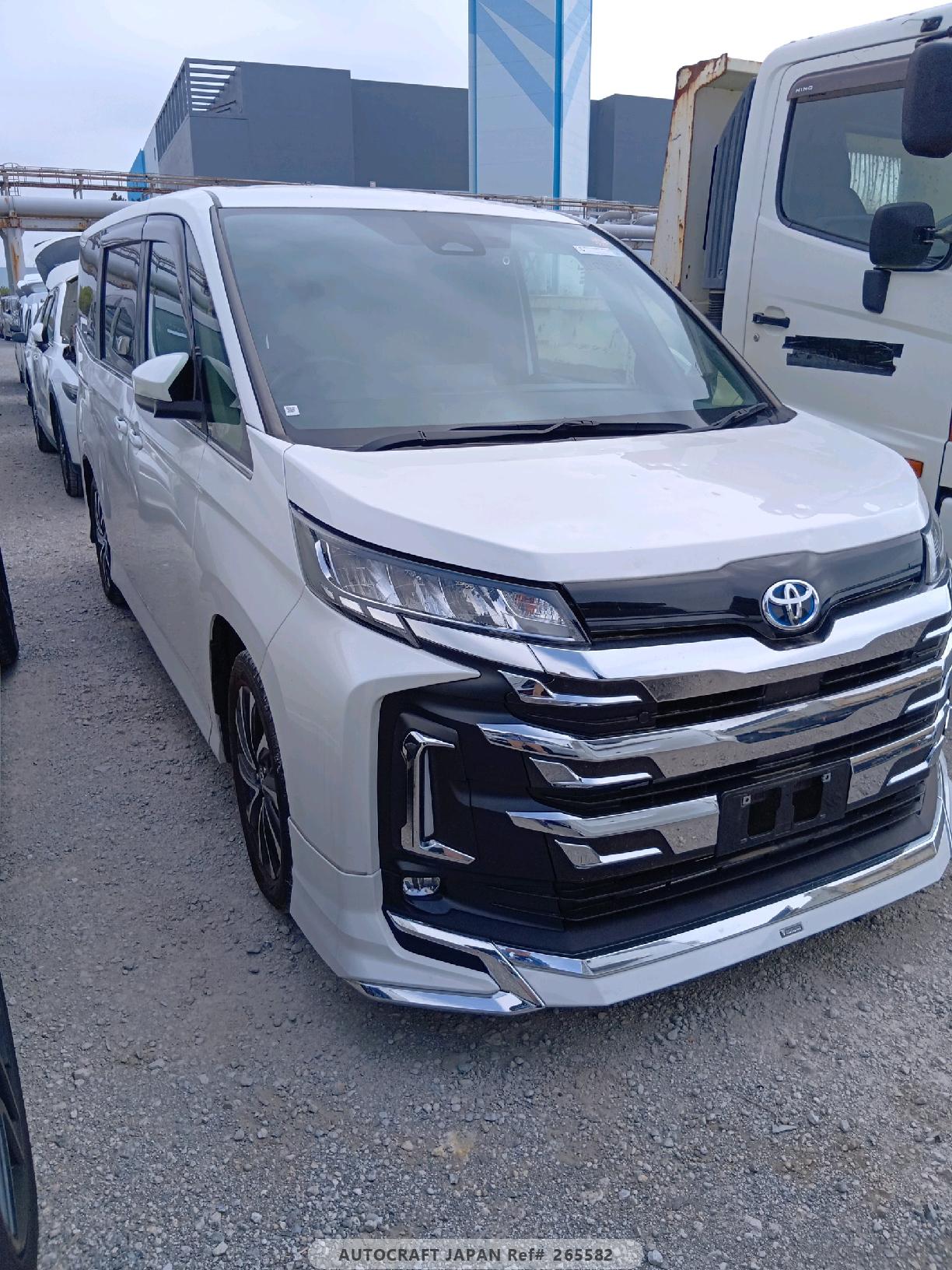 Toyota Noah HV 2023 - Pearl