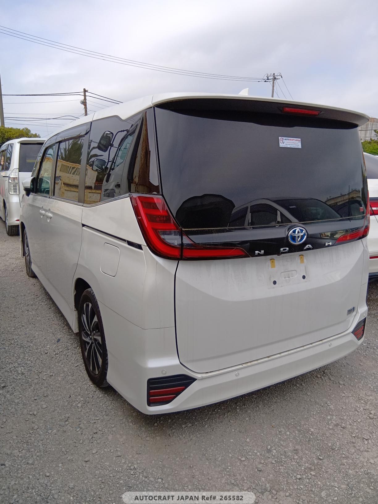 Toyota Noah HV 2023 - Pearl