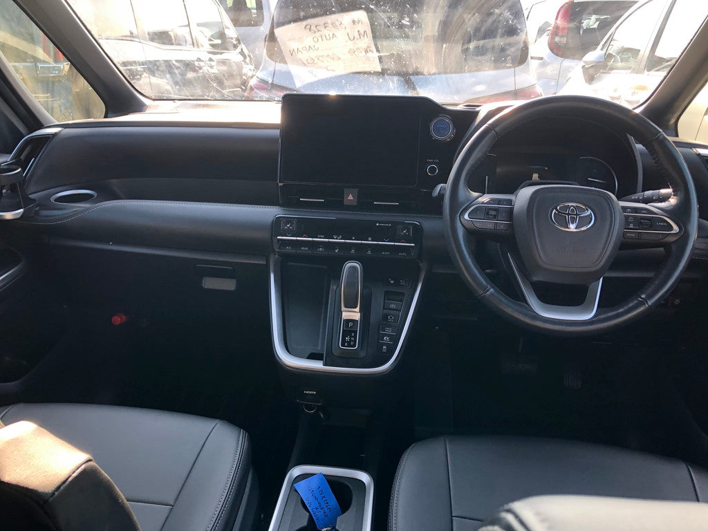 Toyota Noah HV 2023 - Pearl