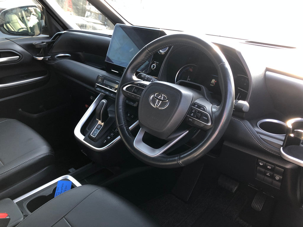Toyota Noah HV 2023 - Pearl