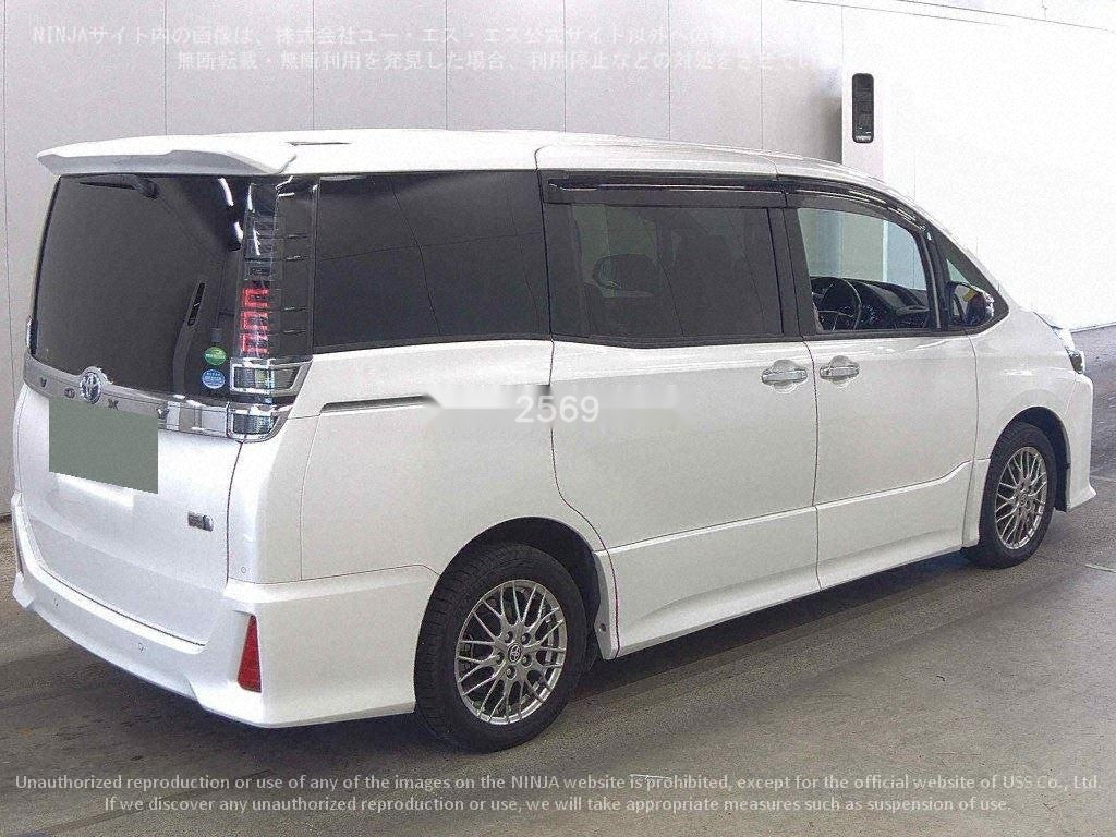 Toyota Voxy HV 2020 - Pearl